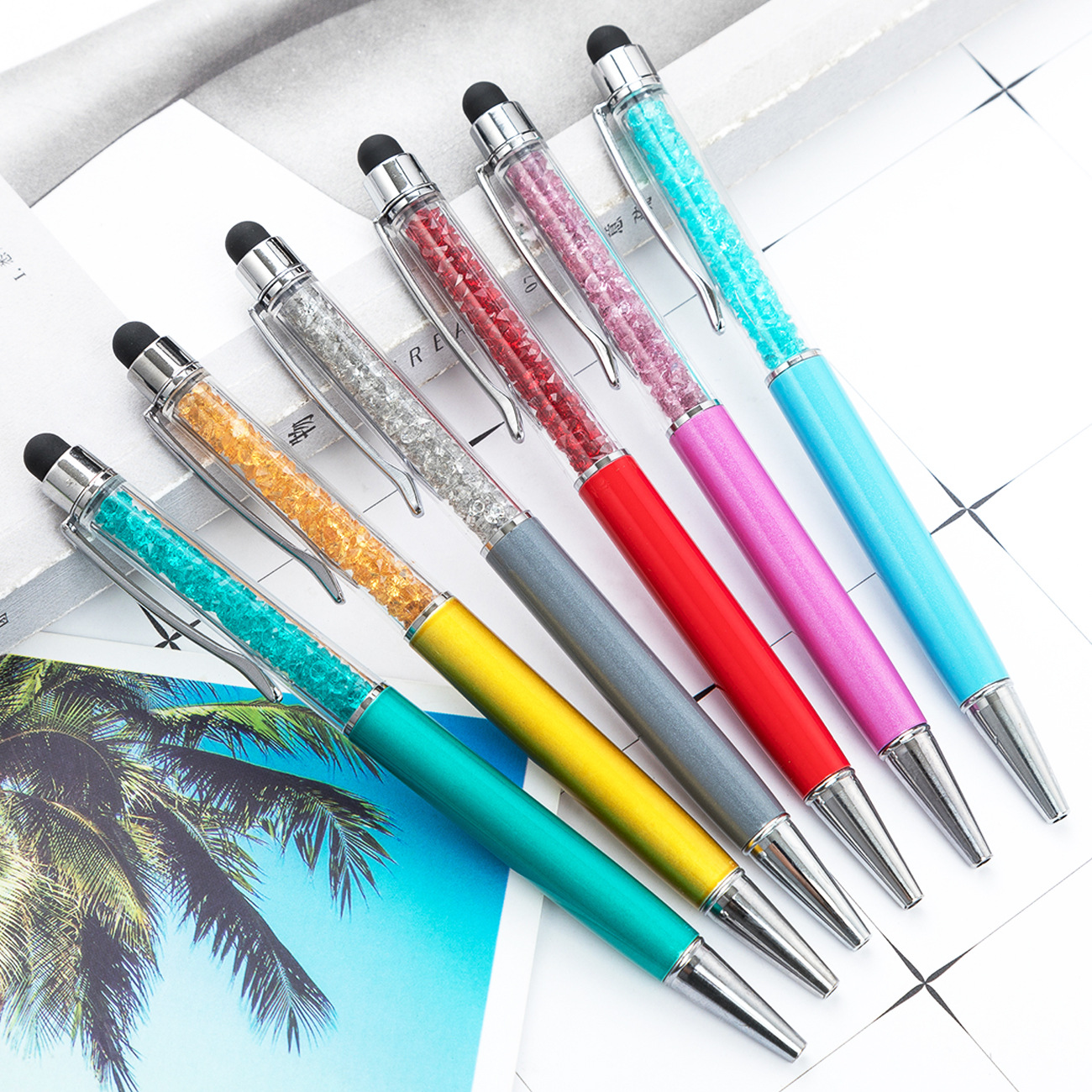 Crystal Diamond Capacitive Ballpoint Pens Universal Touch Screen Stylus Pen Retractable 2 in-1 Pens Black Ink for School Students Cell Phone